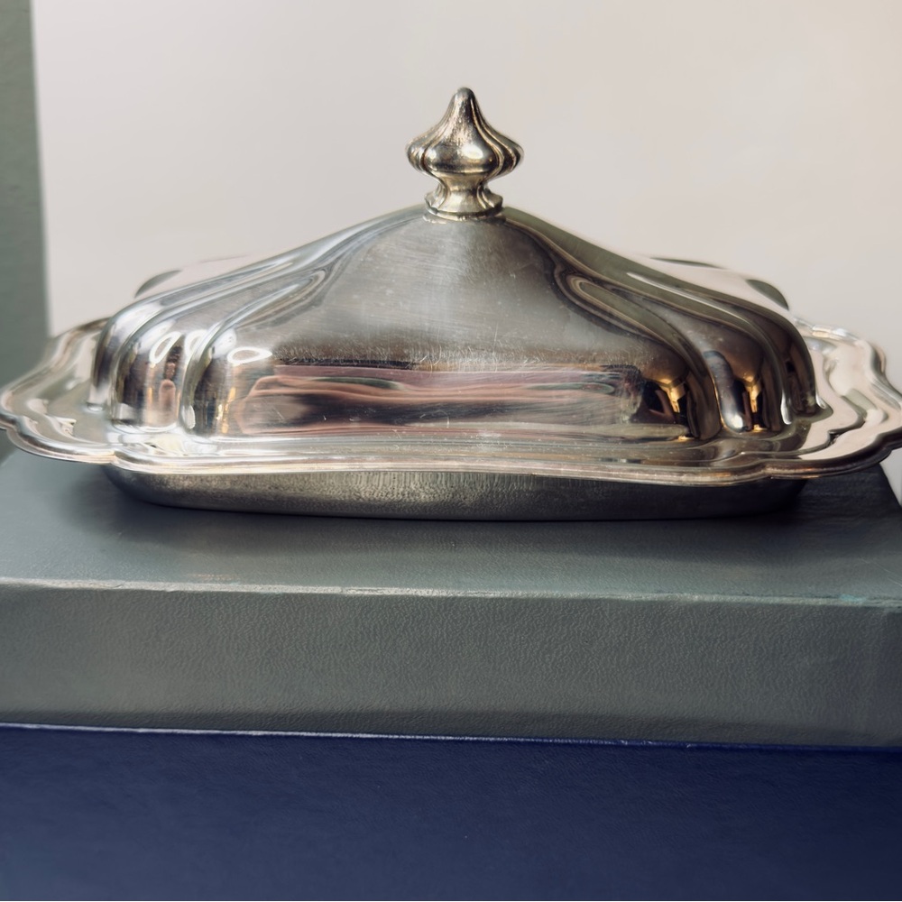 New in Box- Vintage Gorham Heritage H18 Silver Plate Butter Dish & Lid